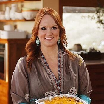 Today’s #onedaymay prompt is...a meal. And it’s so appropriate for me because a meal I make for others often is @thepioneerwoman Sour Cream Noodle Bake (just google it or search Pinterest to find)
Today I’m making a double batch so