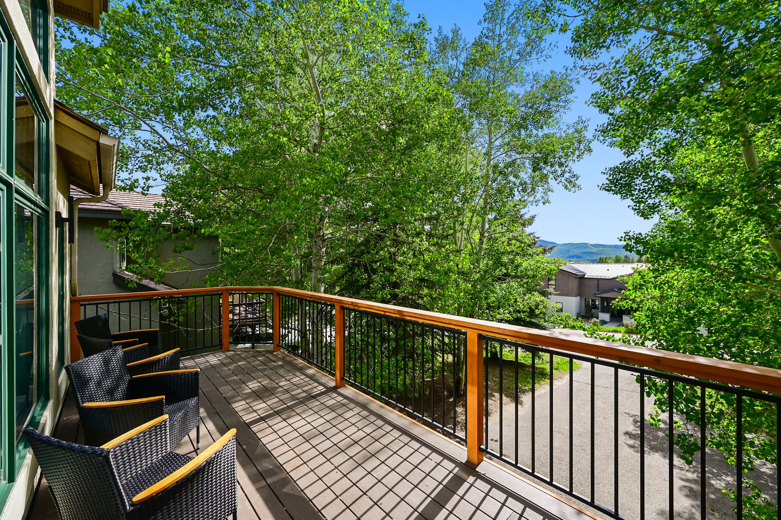 781 June Creek Rd S (29).jpg