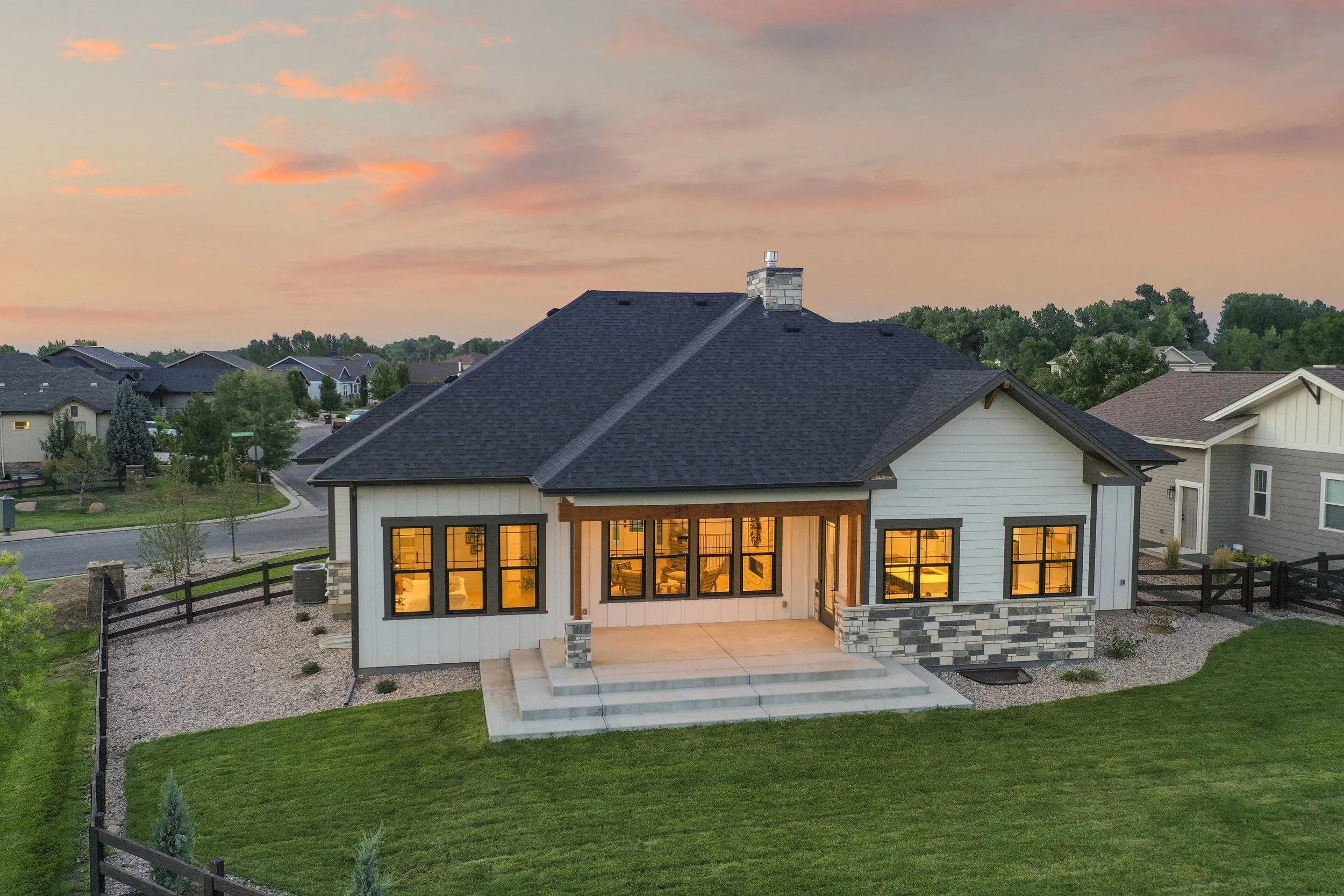 1001 Hawkshead St (100).JPG