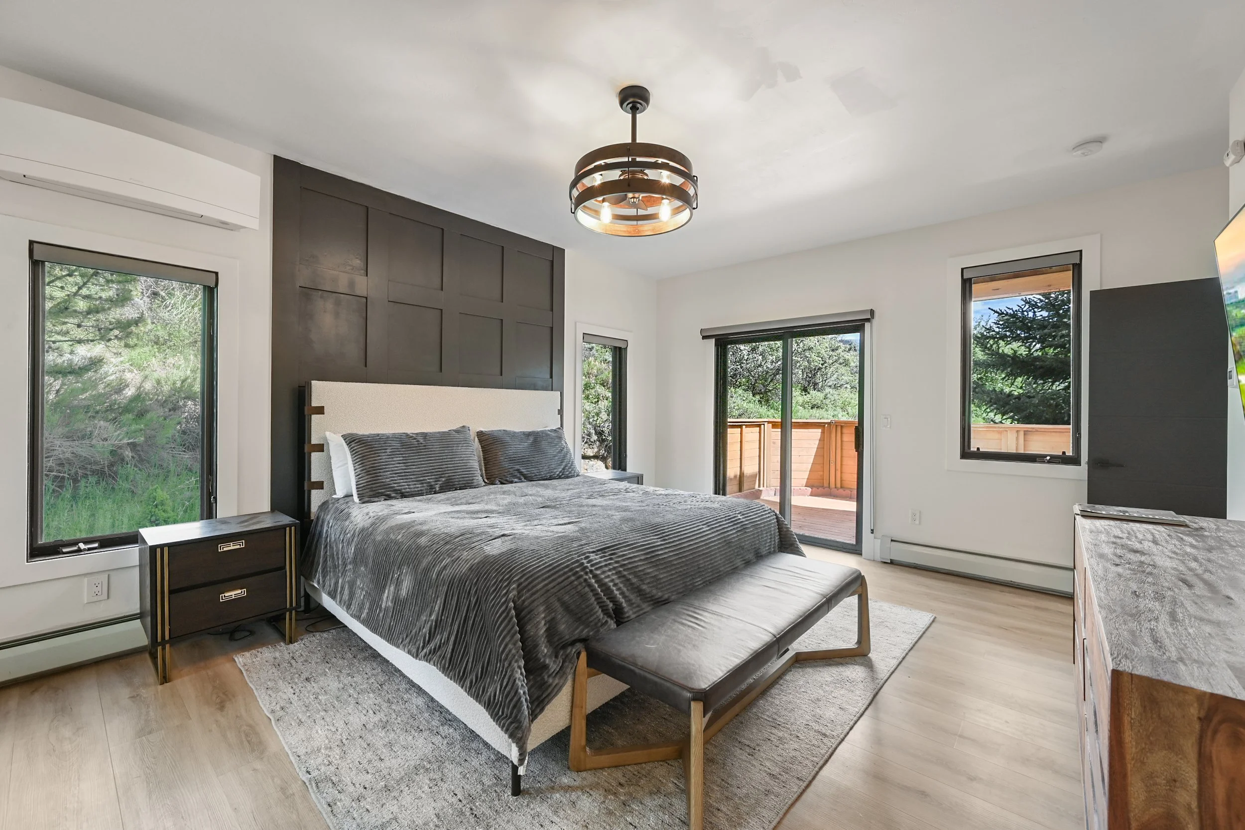 781 June Creek Rd S (9).jpg