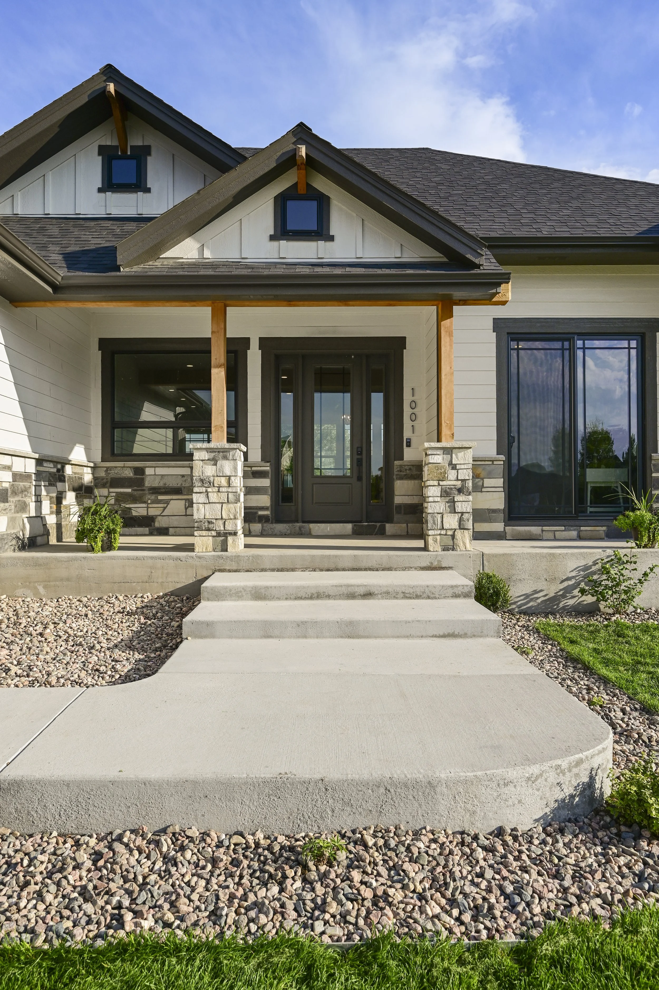 1001 Hawkshead St (6).JPG