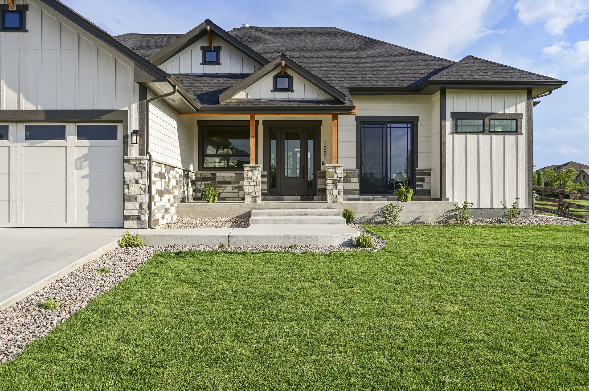 1001 Hawkshead St (4).JPG