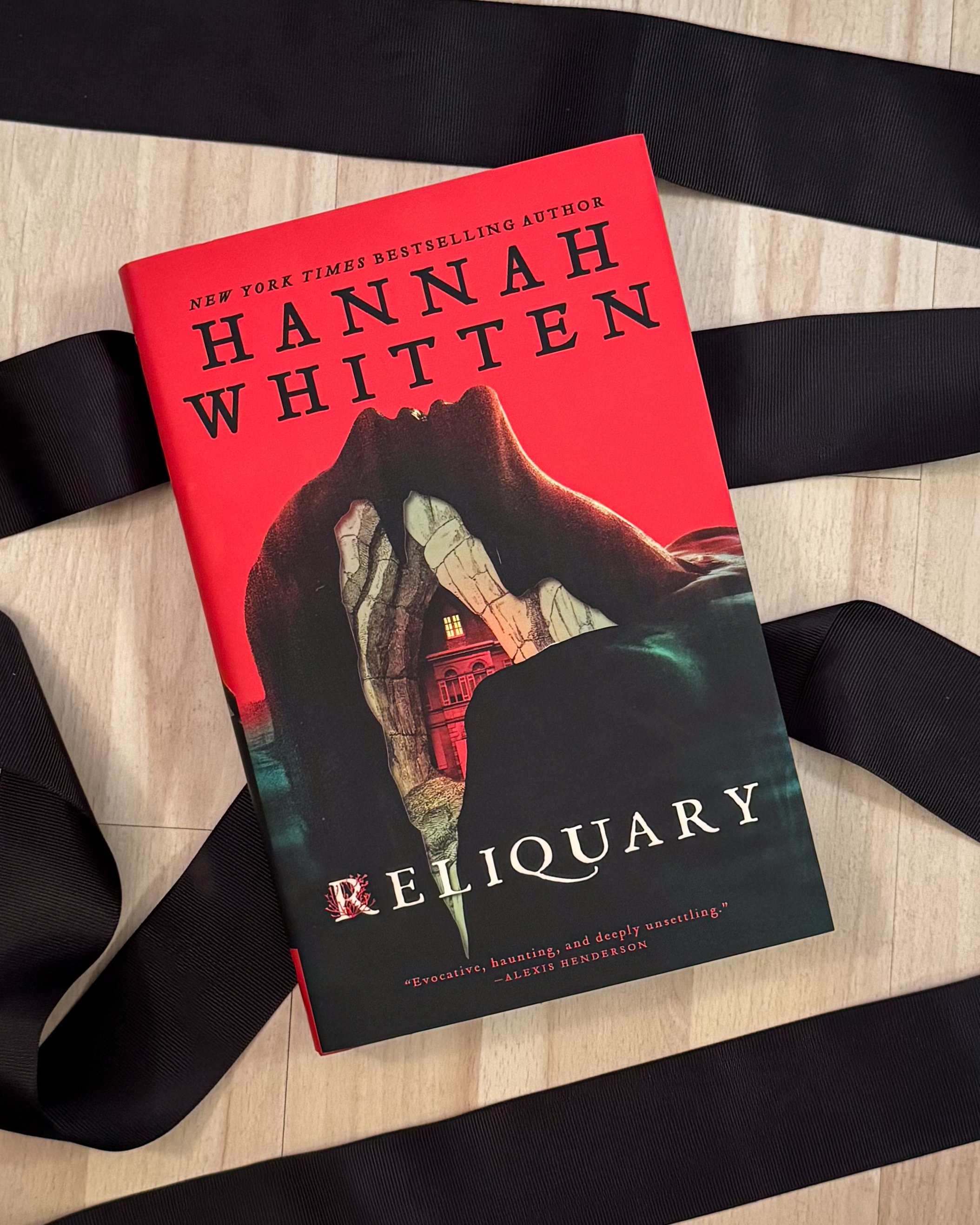Reliquary by Hannah Whitten Review | A Haunting Horror Debut