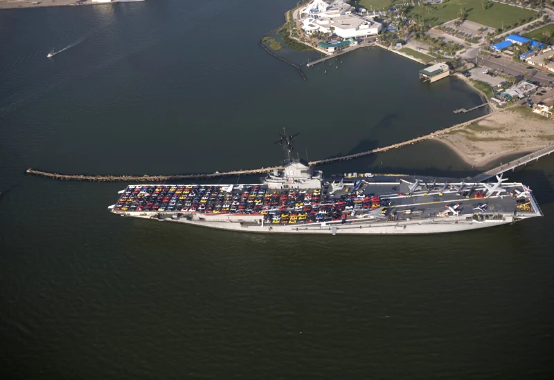 Jets and Vettes on the US Lexington
