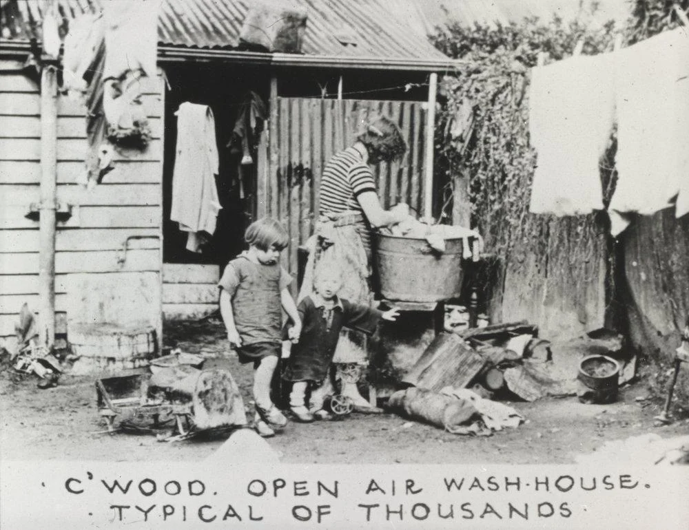 C’wood [i.e. Collingwood] open air wash-house ;  H2001.291/234  Courtesy State Library Victoria.  Slum housing was a huge problem in early Melbourne, with many living in deplorable conditions in the city’s inner suburbs.
