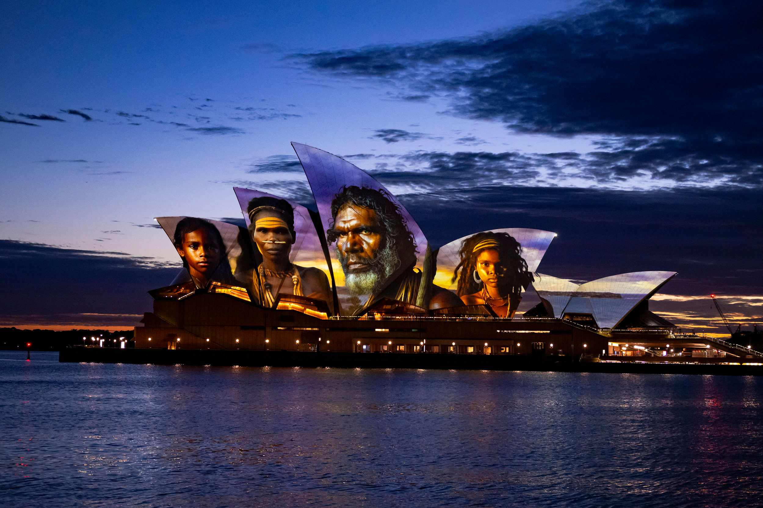 AUSDAY25_DawnService_3500x2333_v2.png