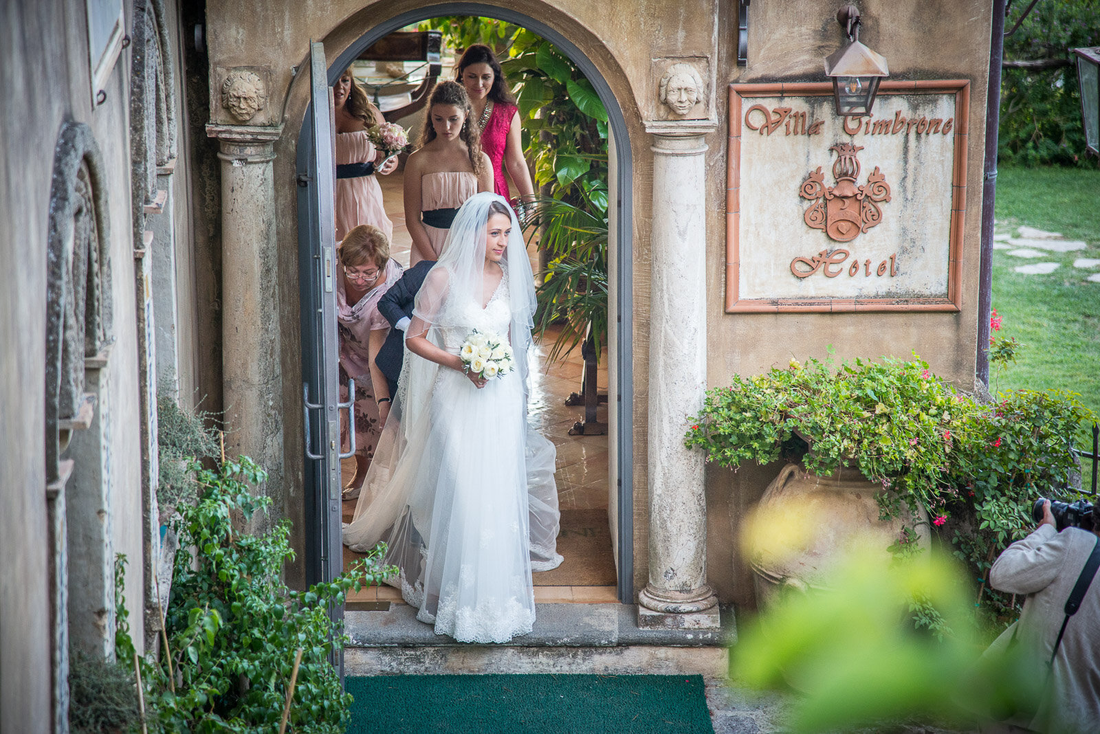 Russian Wedding in Villa Cimbrone Costiera Amalfitana 01-2.jpg