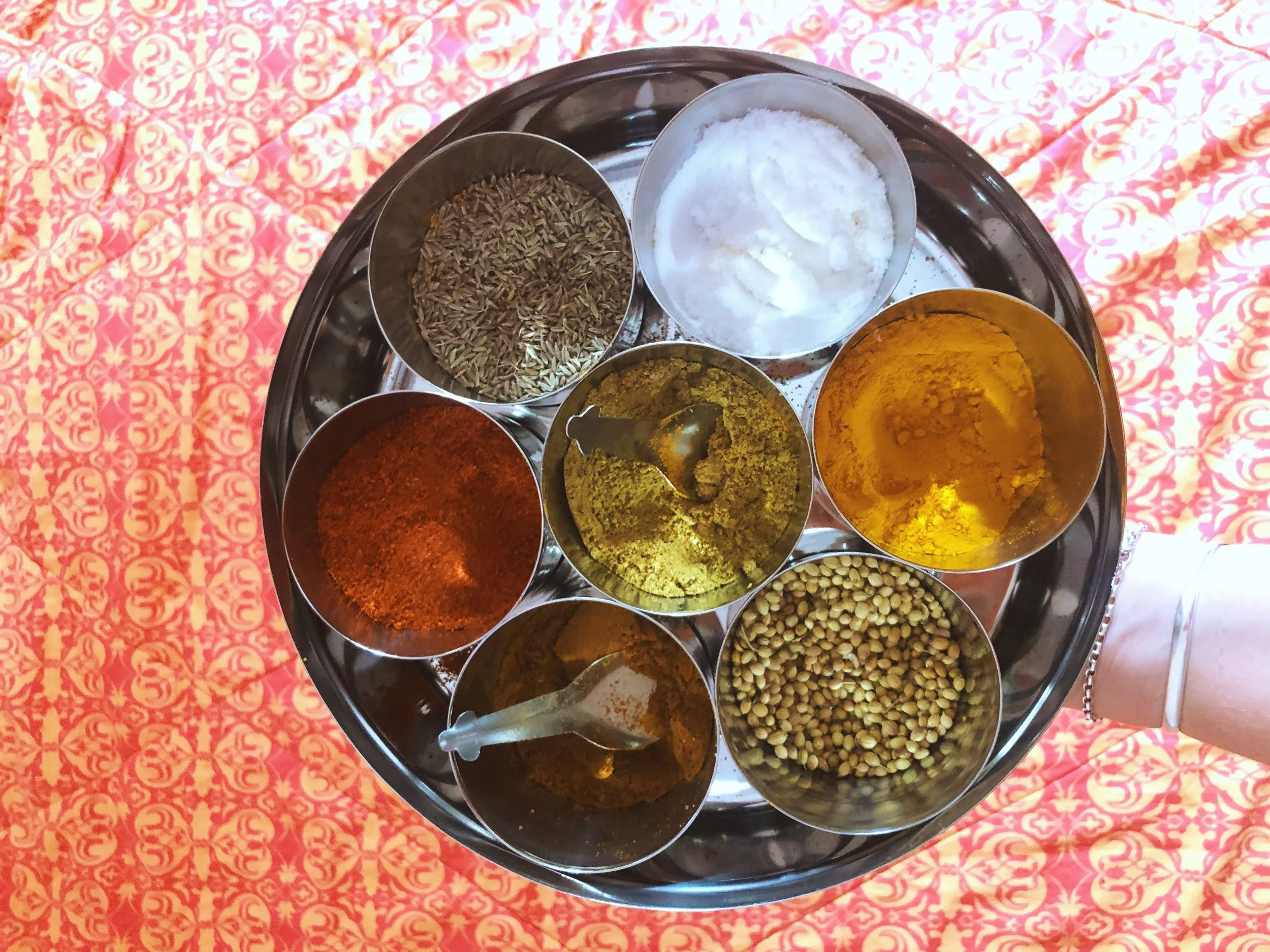 My Top 10 Tips for Gut Health While Travelling 