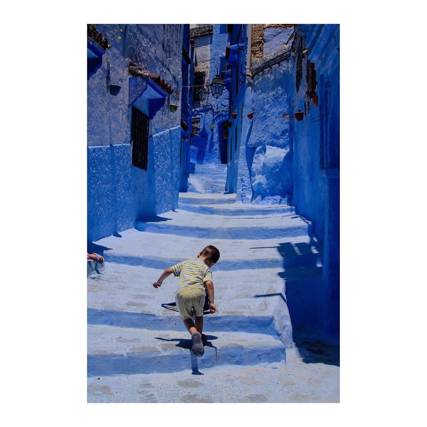 Blue dreams in Chefchaouen #morocco #dsdocumentary 
.
.
.
.
.
.
.
#travel #morocco #morocco🇲🇦 #moroccobyyou #moroccotravel #moroccotrip #moroccovacations #moroccolives #moroccophotography #chefchaouen #chefchaouene #cherchaouenphoto #travelphotogra