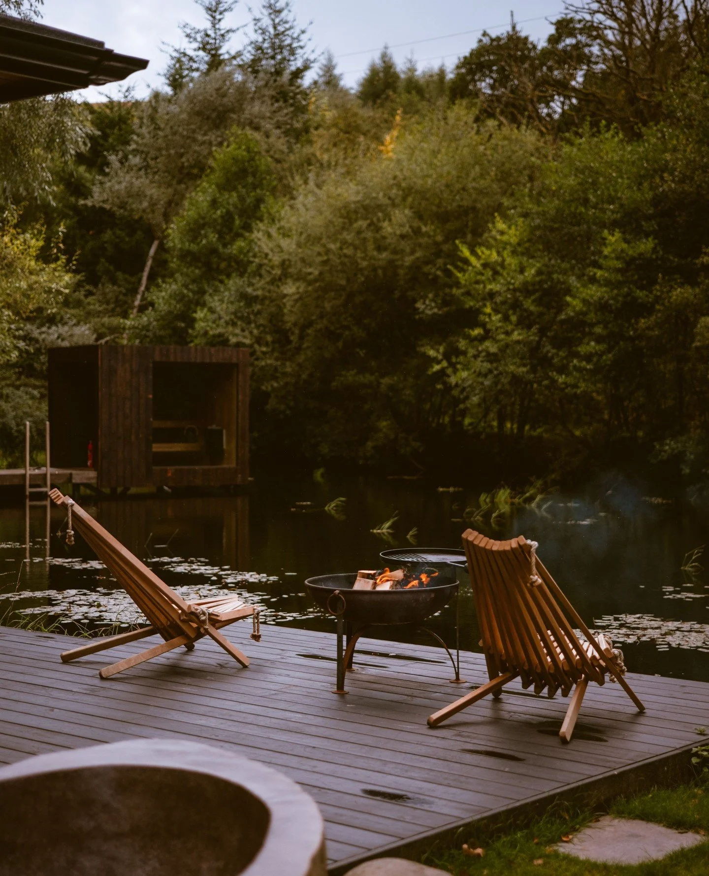 At each of our cabins at Ebba you'll have your own sauna, outdoor pool, stone bathtub and of course the fantastic cabin, perfect for a retreat into nature.⁠
⁠
#ebba