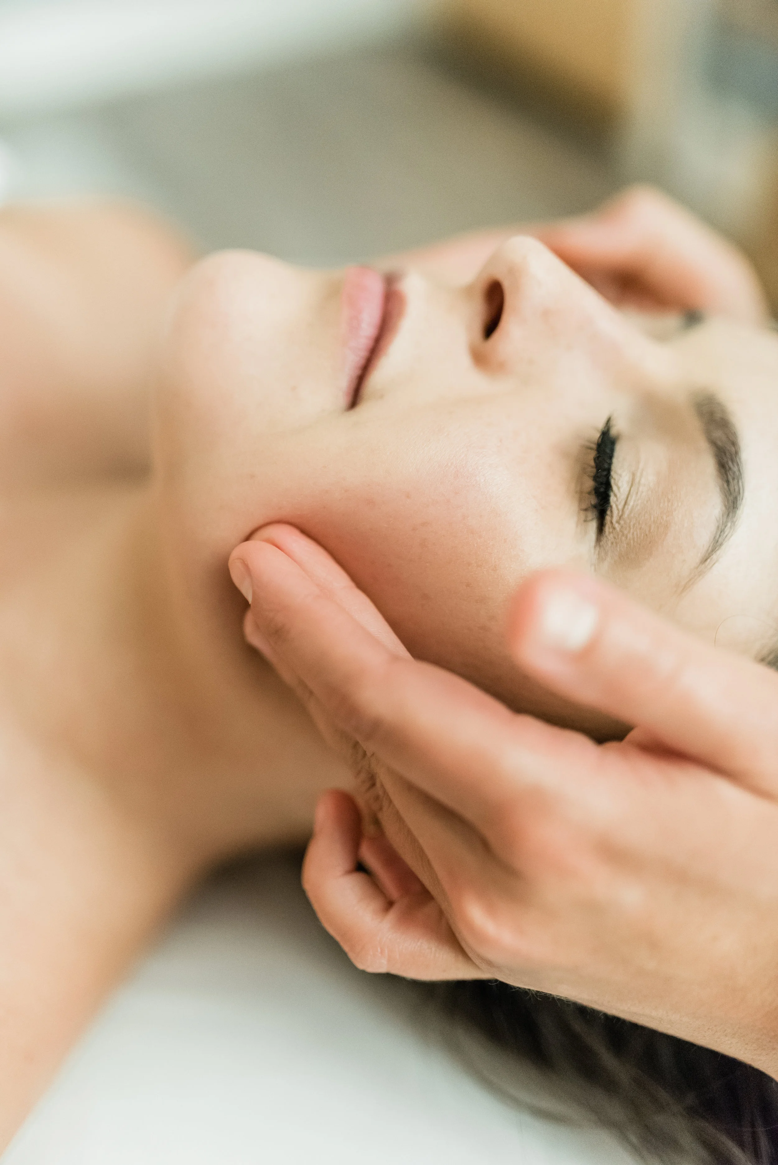 If you grind or clinch your teeth, experience headaches, or popping and clicking, difficultly opening or moving your jaw—you could benefit from TMJ therapy . Available as an add on service to your massage session (+20 minutes, $35), or as an individual treatment (30 minutes, $55).