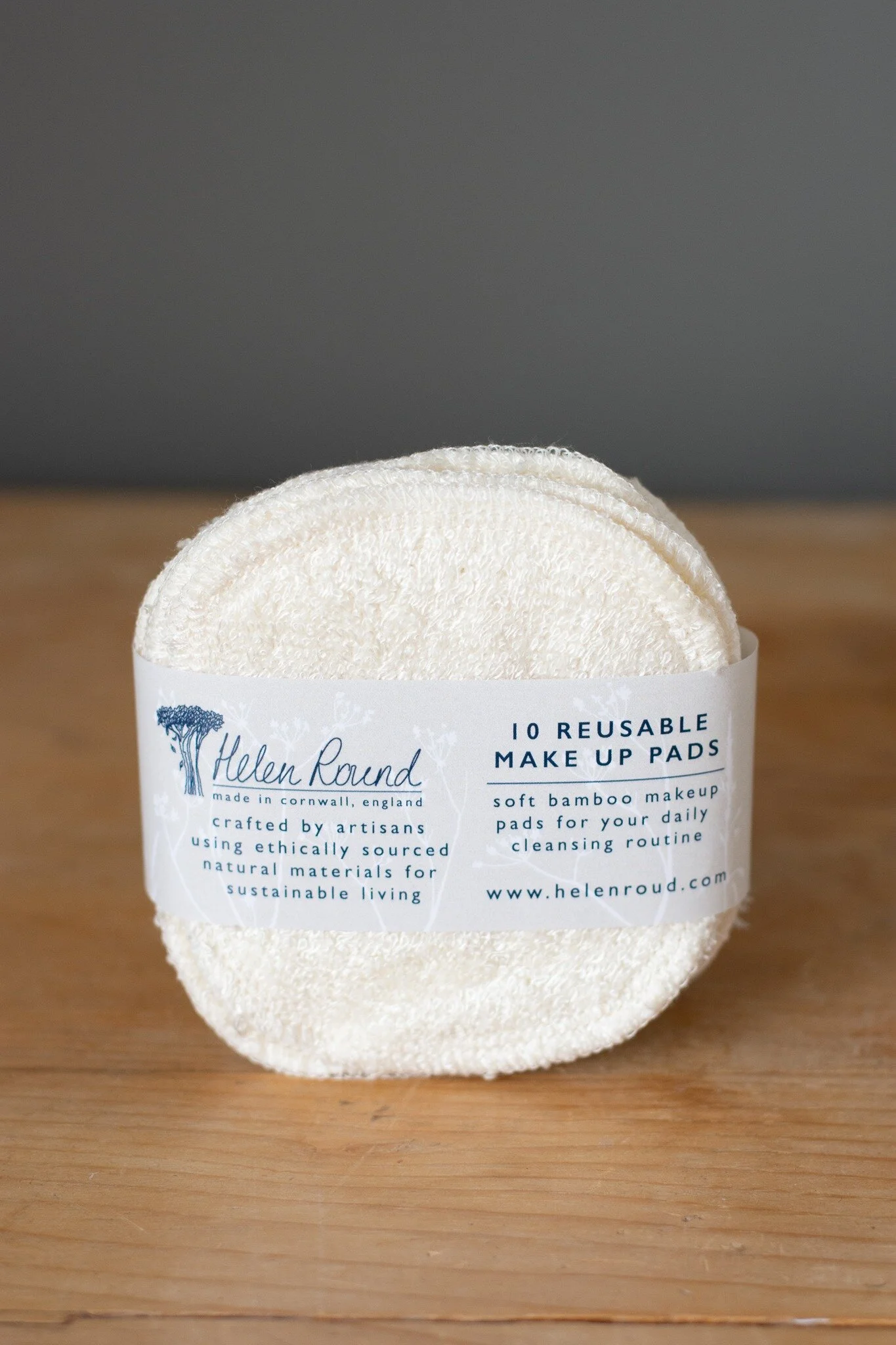 HELEN-ROUND-Bamboo-Make-up-Wipes-Eco-Collection-04.jpg
