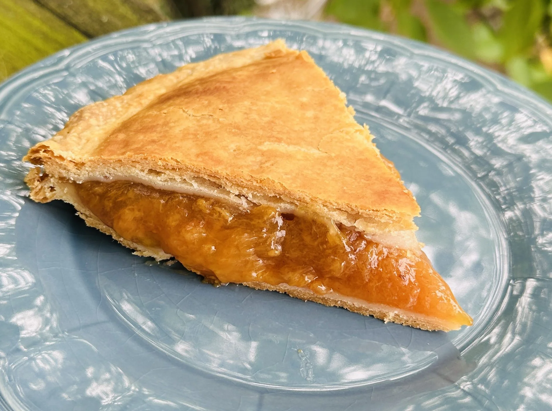 PeachSliceBluePlate.jpeg
