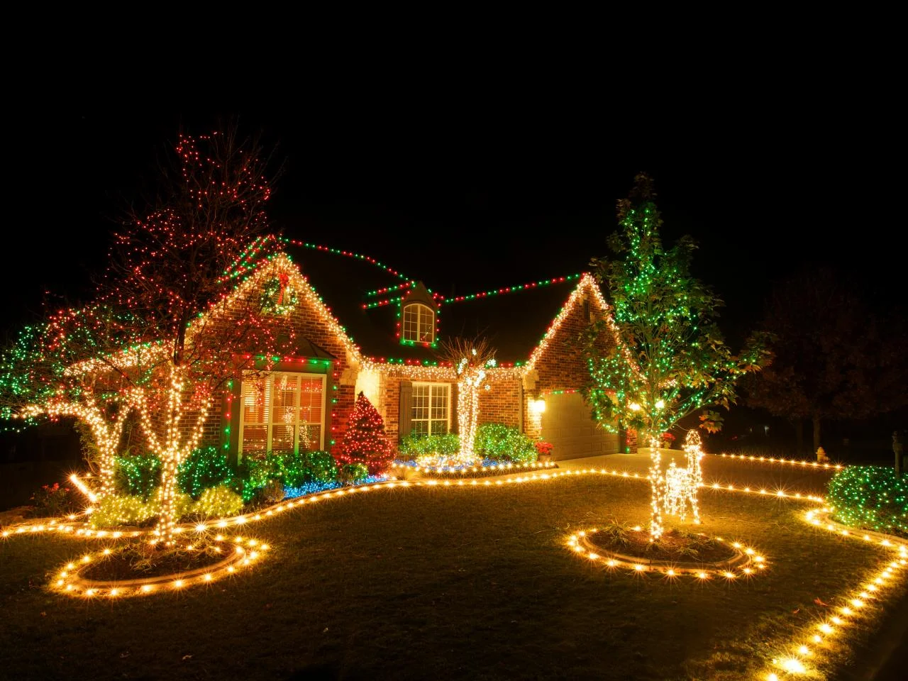 HLNW Landscape Christmas Lights.jpeg