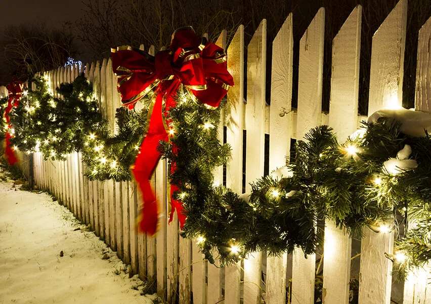 fence-lit-garland-holiday.jpg