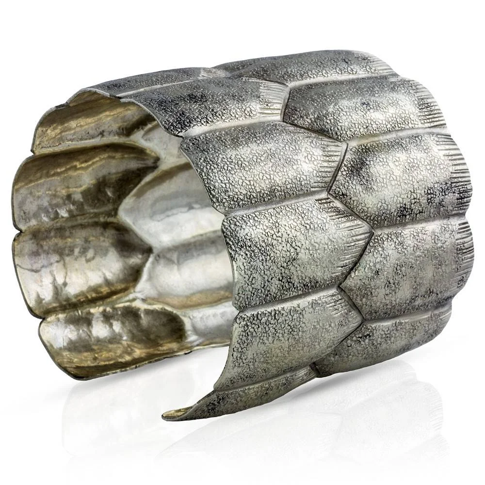 ARMADILLO TAIL CUFF - ALPACA
