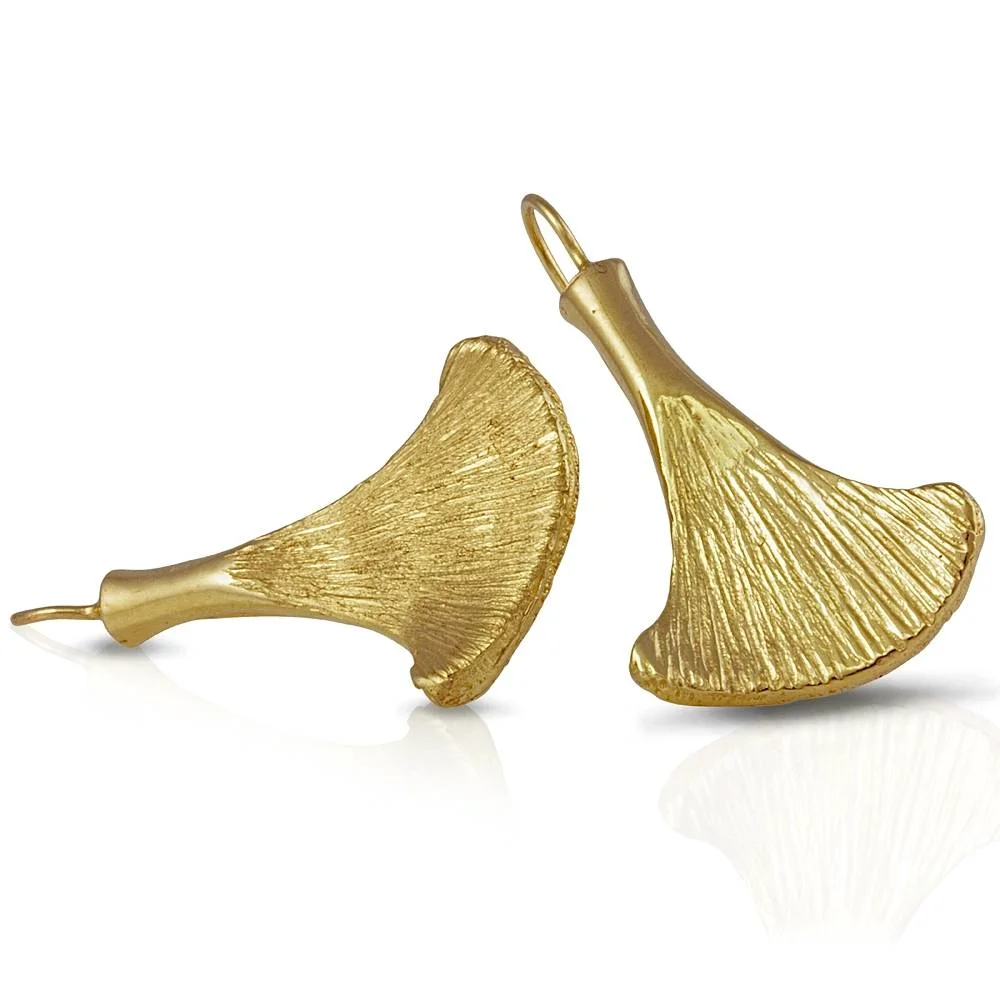ARMADILLO SCAPULA EARRINGS - VERMEIL