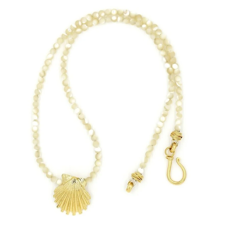 Scallop Shell Pendant Necklace - Vermeil (Small)