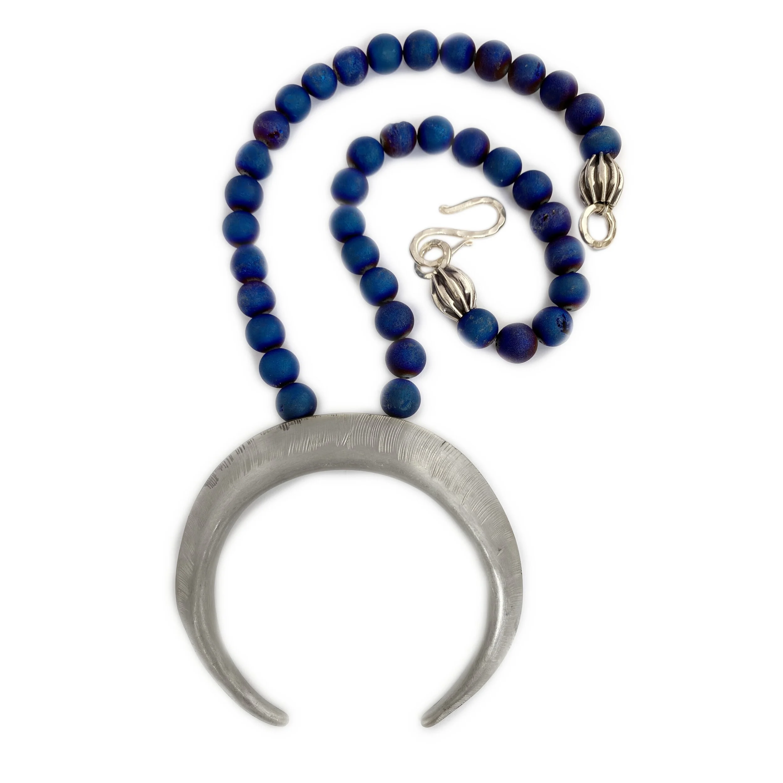BOARS TUSK PENDANT NECKLACE - ALPACA (SMALL/MATTE)