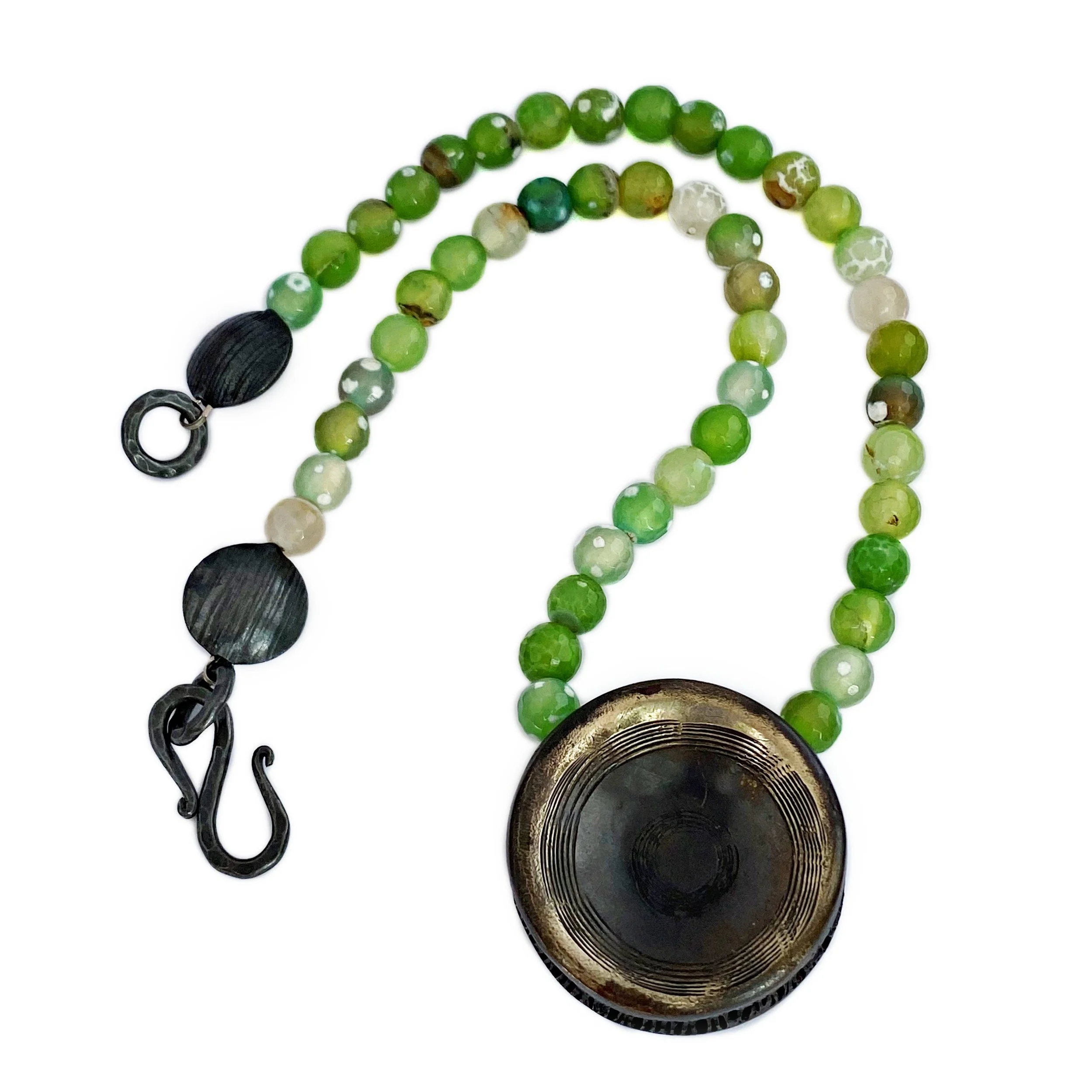 SHARK VERTEBREA PENDANT NECKLACE - ALPACA (OXIDIZED)