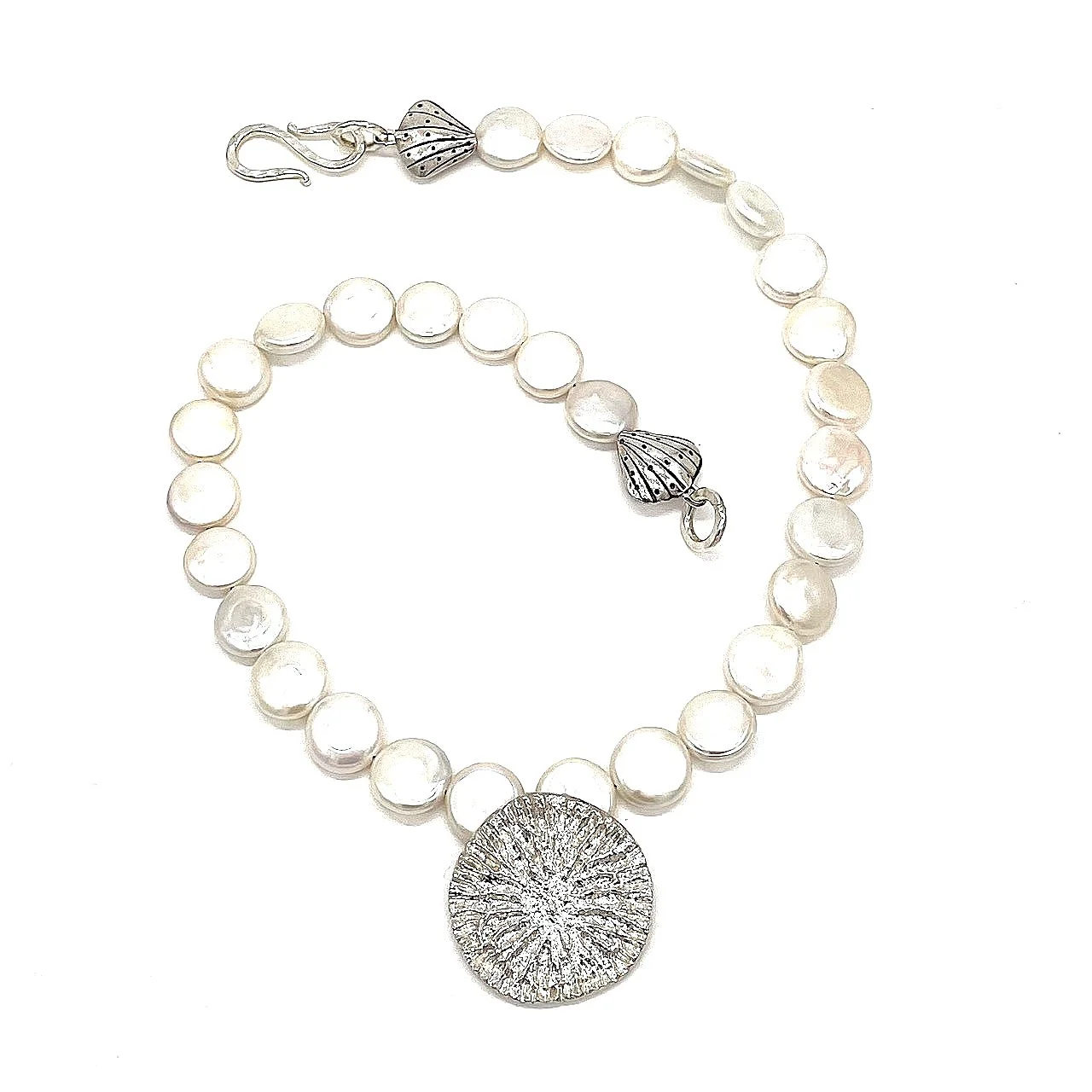 Dolphin Disc Pendant Necklace- Sterling Silver (Coin Pearl)
