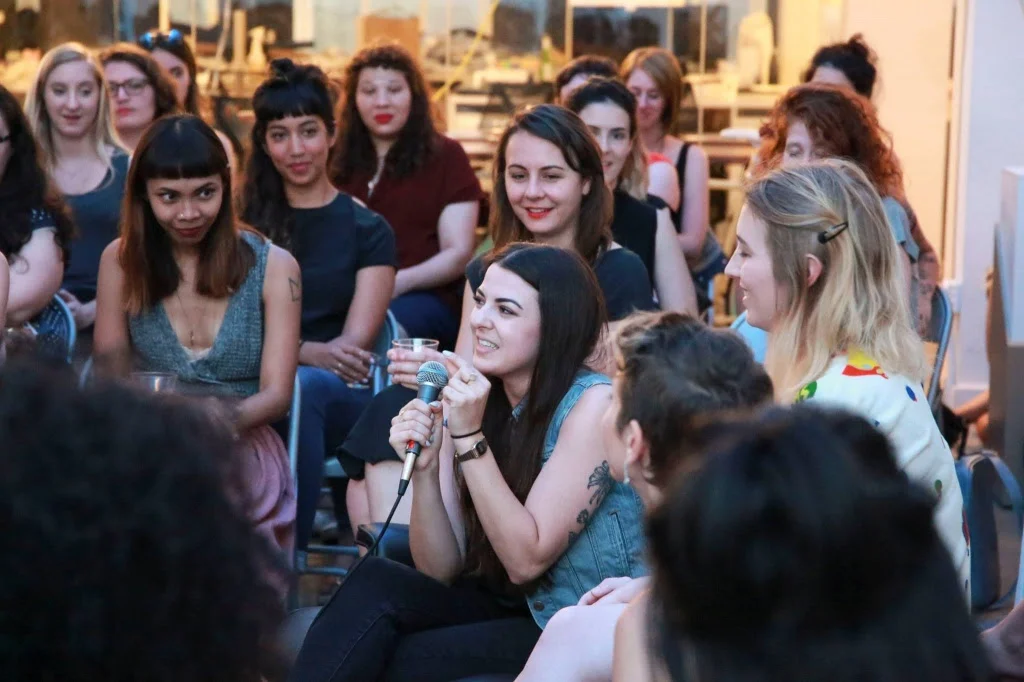 
Using Slack to Build Communities  