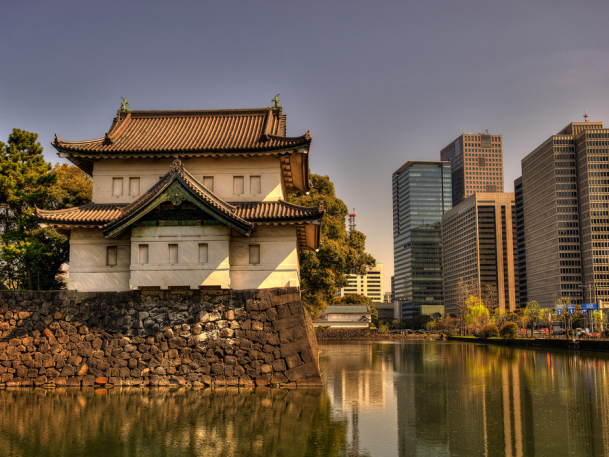 imperial_palace_tokyo_photo_by_flickr_user_lenhix.png