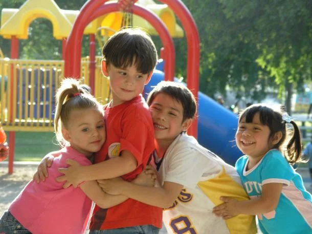 
Raising Bilingual Children in a Monolingual Society  