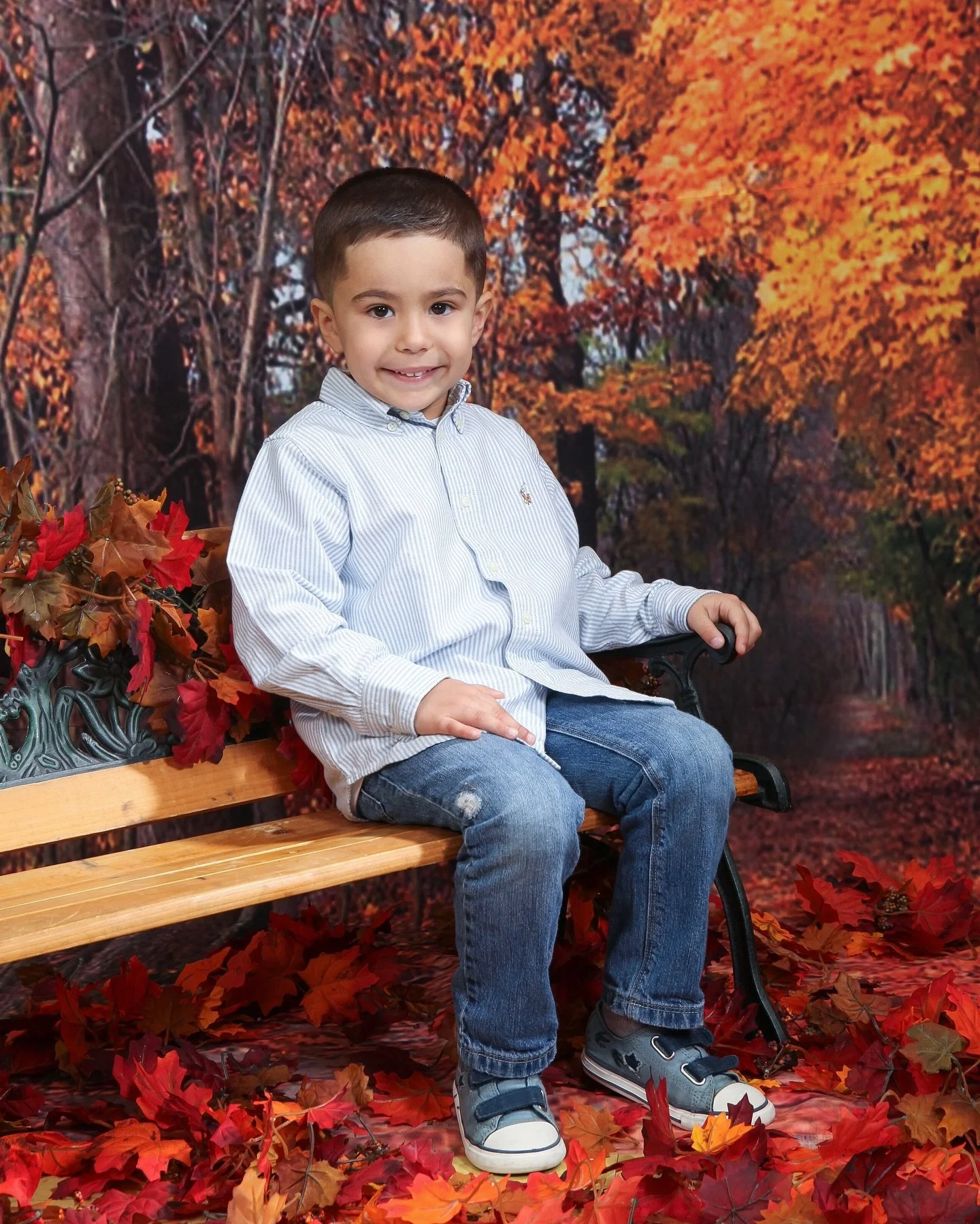Fall Portrait Season is Coming! 
BOOK YOUR DATE IN ADVANCE.
.
.
.
.
.
Here are some hashtag ideas for school fall portraits:

#FallPortraits
#SchoolPhotos
#FallVibes
#AutumnMemories #FallSchoolPhotos
#BackToSchool #AutumnPortraits
#SchoolPortraitDay

