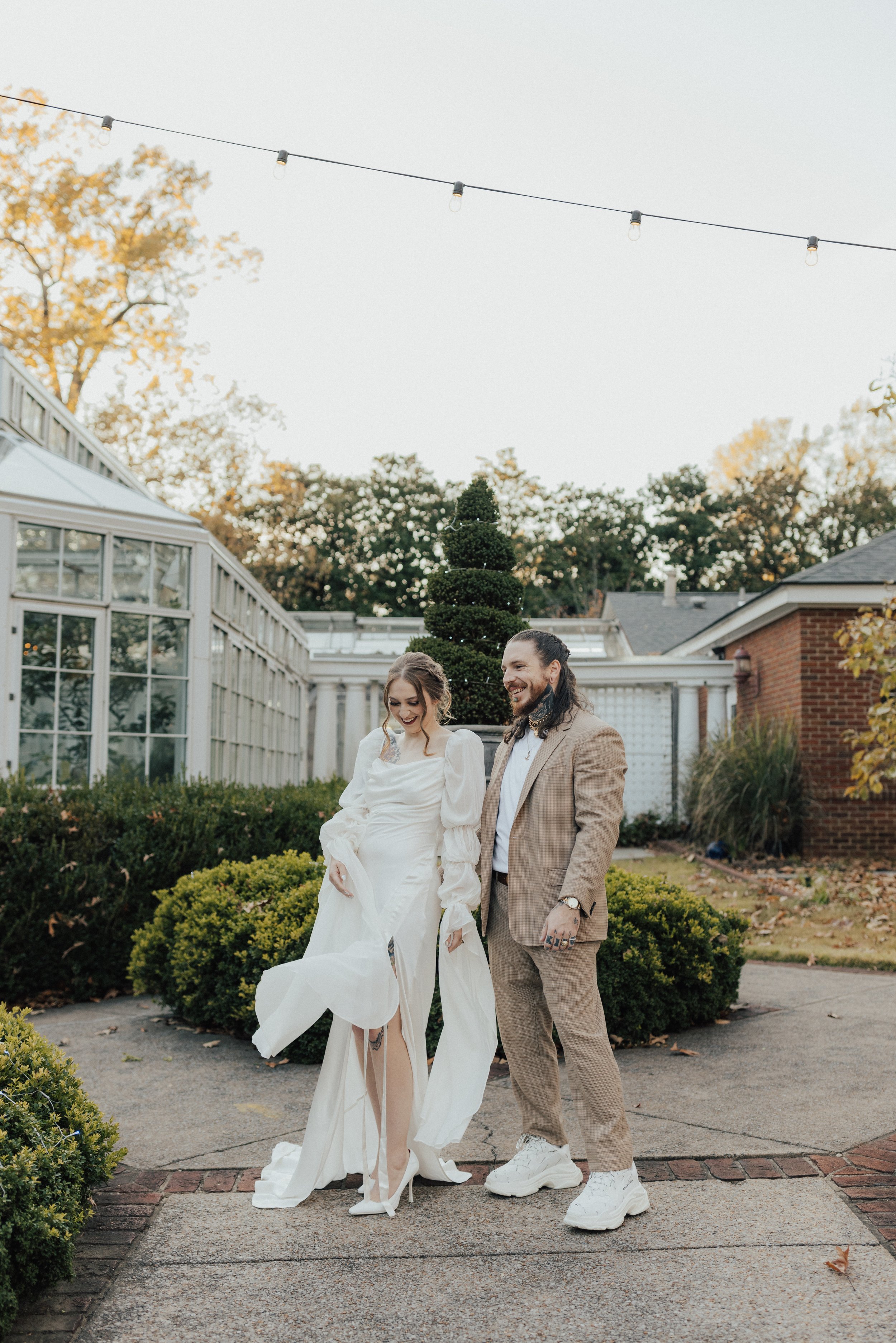 mack-and-johnnie-dixon-gallery-and-gardens-gibsons-donut-memphis-tennessee-elopement-owen-brennans-reception-jo-darling-photography-mackandjohnnie-161.jpg