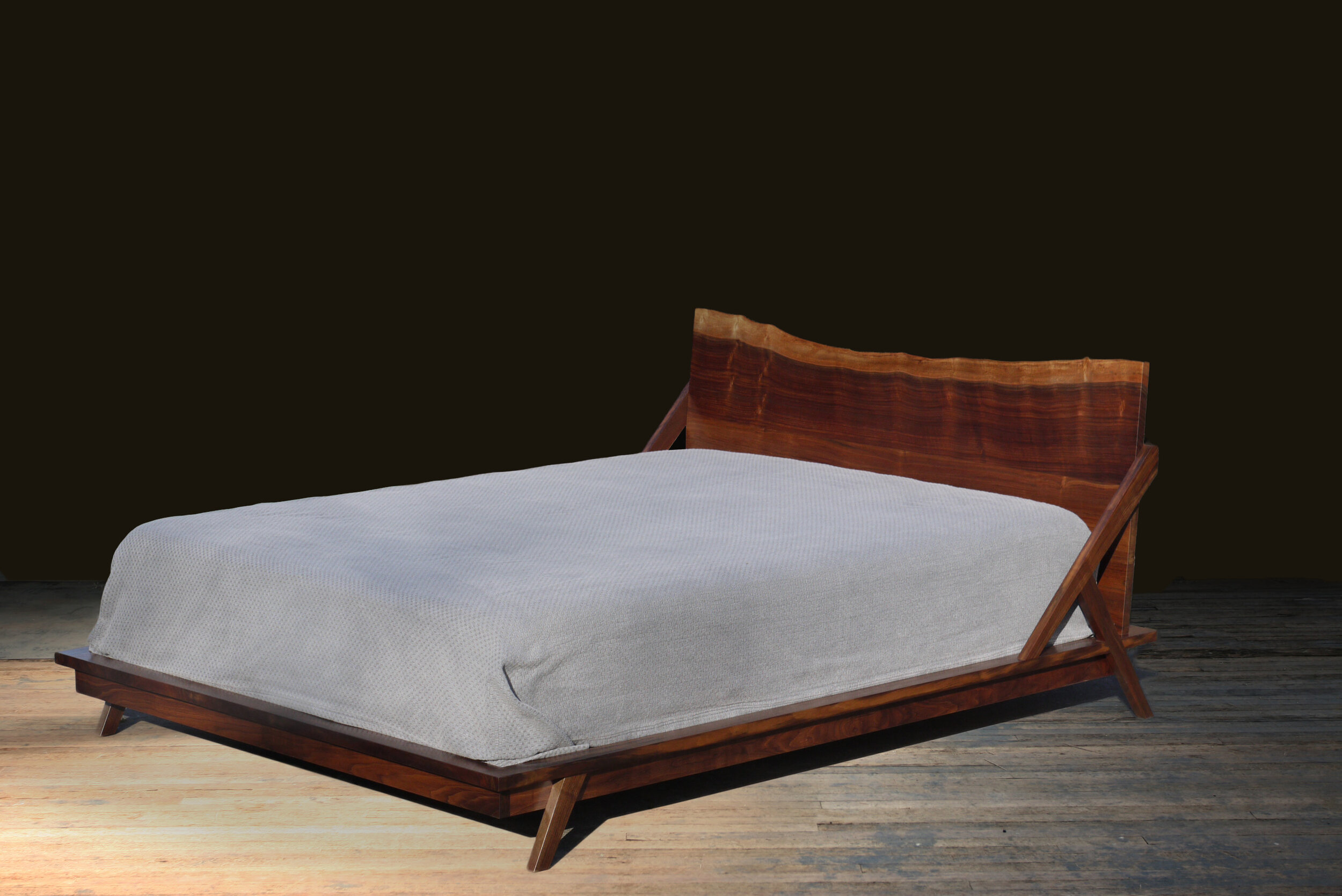 calypso bed 1.jpg