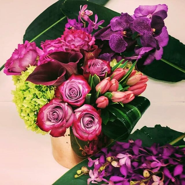 Mother's Day Chicago &amp; NorthShore Delivery  #fineflowers #gorgeous #supportsmallbusiness  #sendflowers #mothersdaygifts #youOweHer