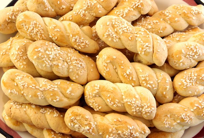 Koulourakia Recipe (Greek Easter Biscuits)