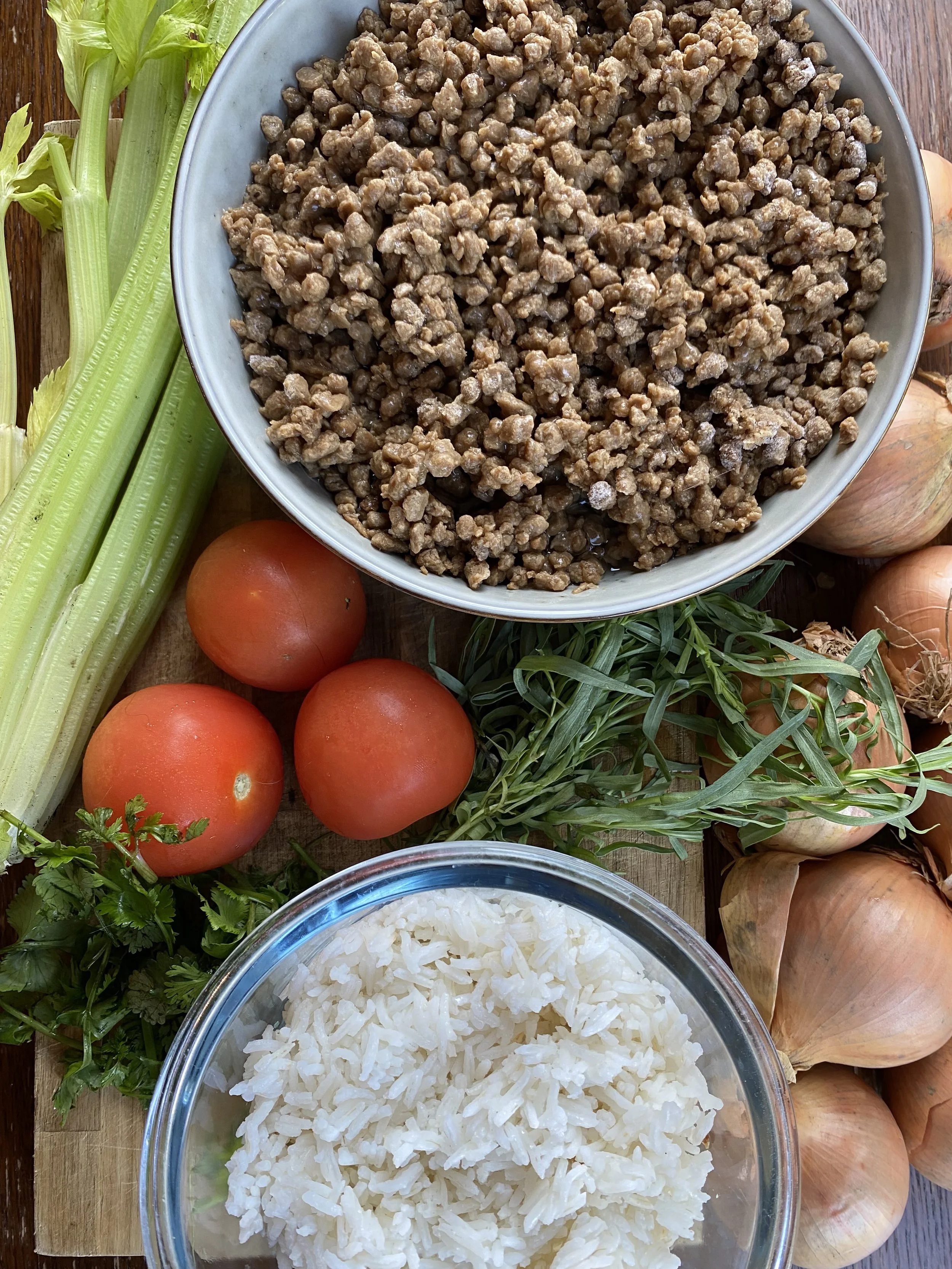 Turkish stuffed onions in a tomato marinade 