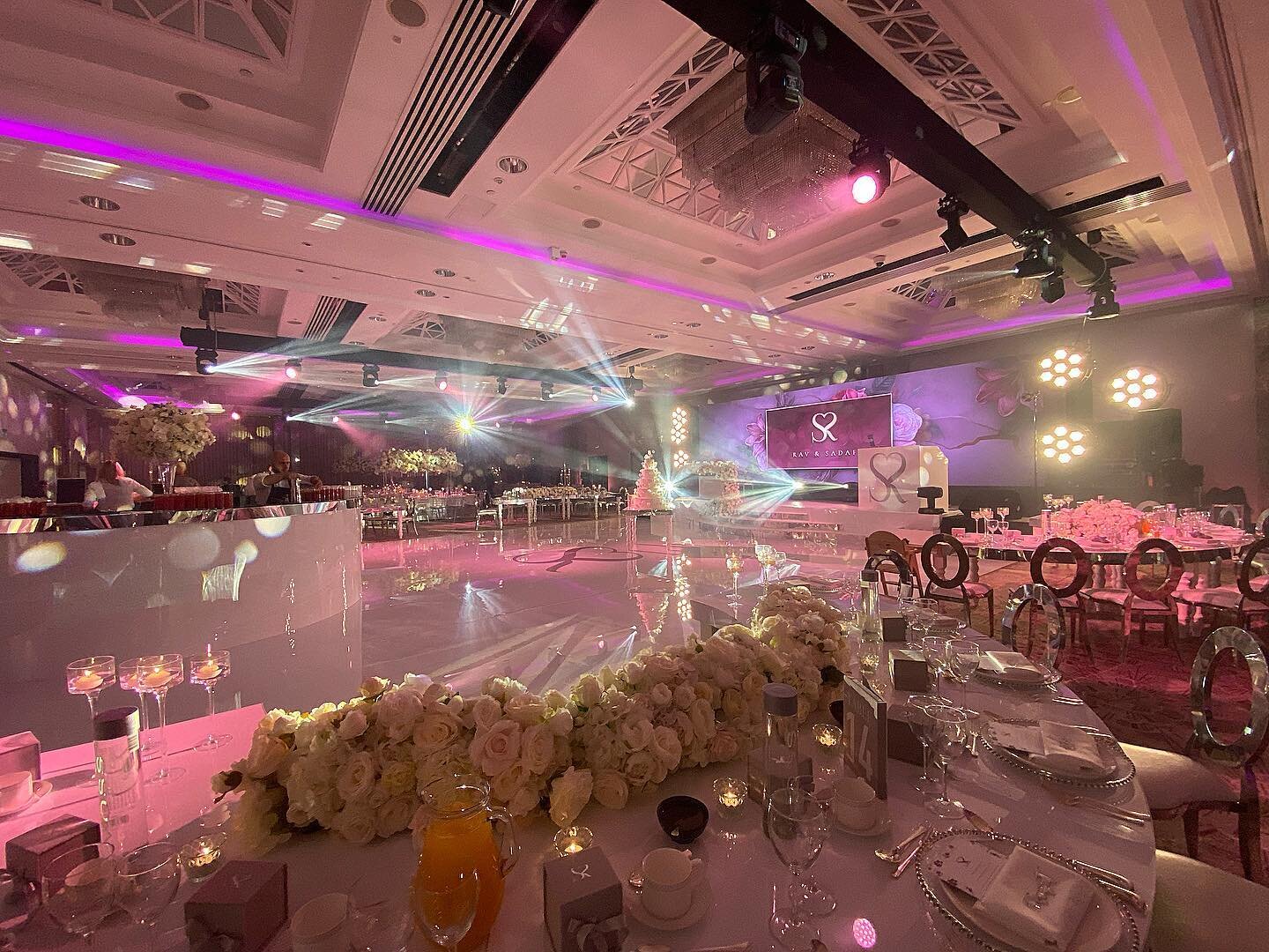 Another Legendary Luxor transformation at @royallancasterlondon last weekend for our amazing couple @sadoofii &amp; @rav_s_rana - check out their INSANE highlights from this magical dream reception 💫🤍

The A-LIST of suppliers:
AV/Production: @luxor