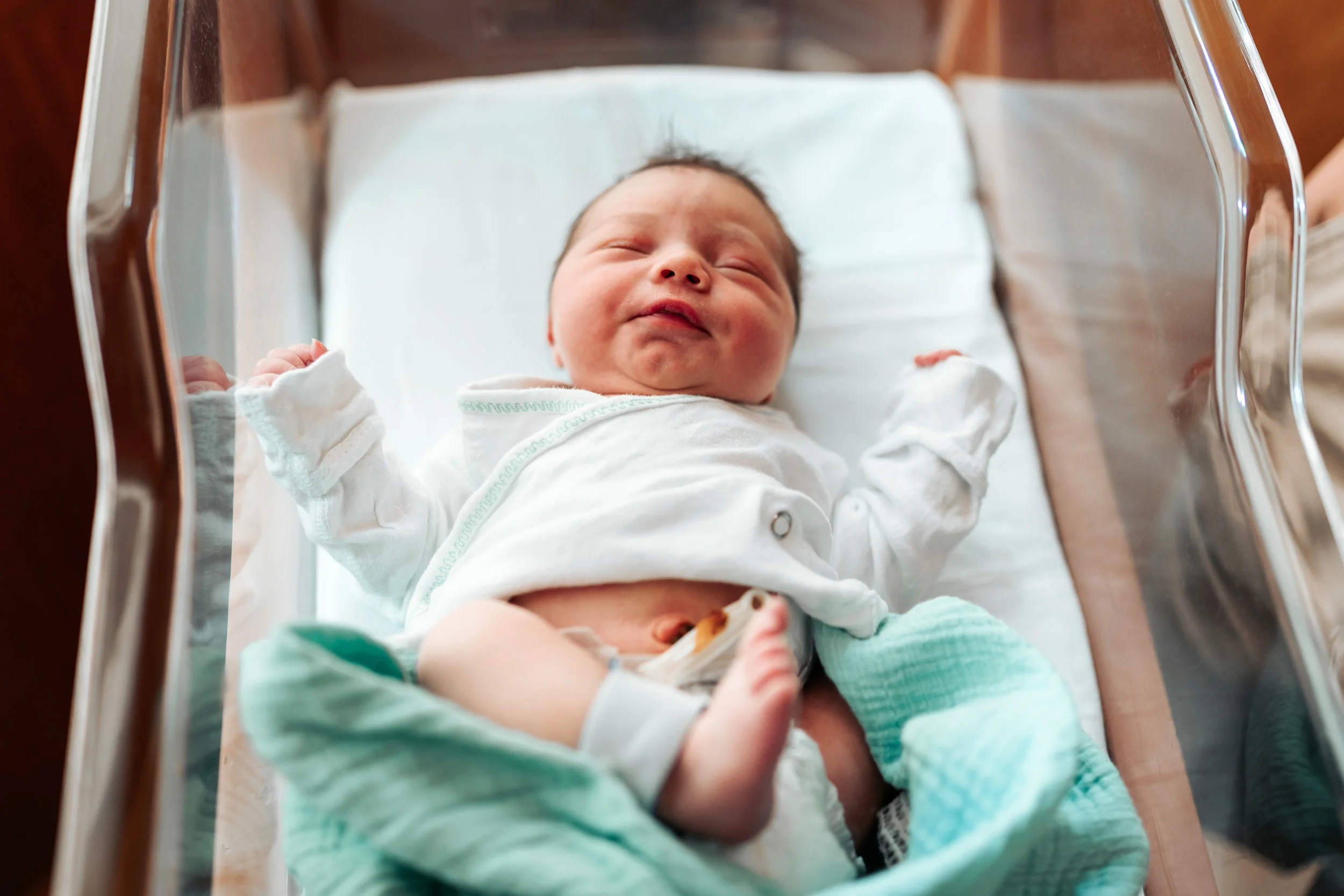Hospital_Newborn_Photographer.jpg