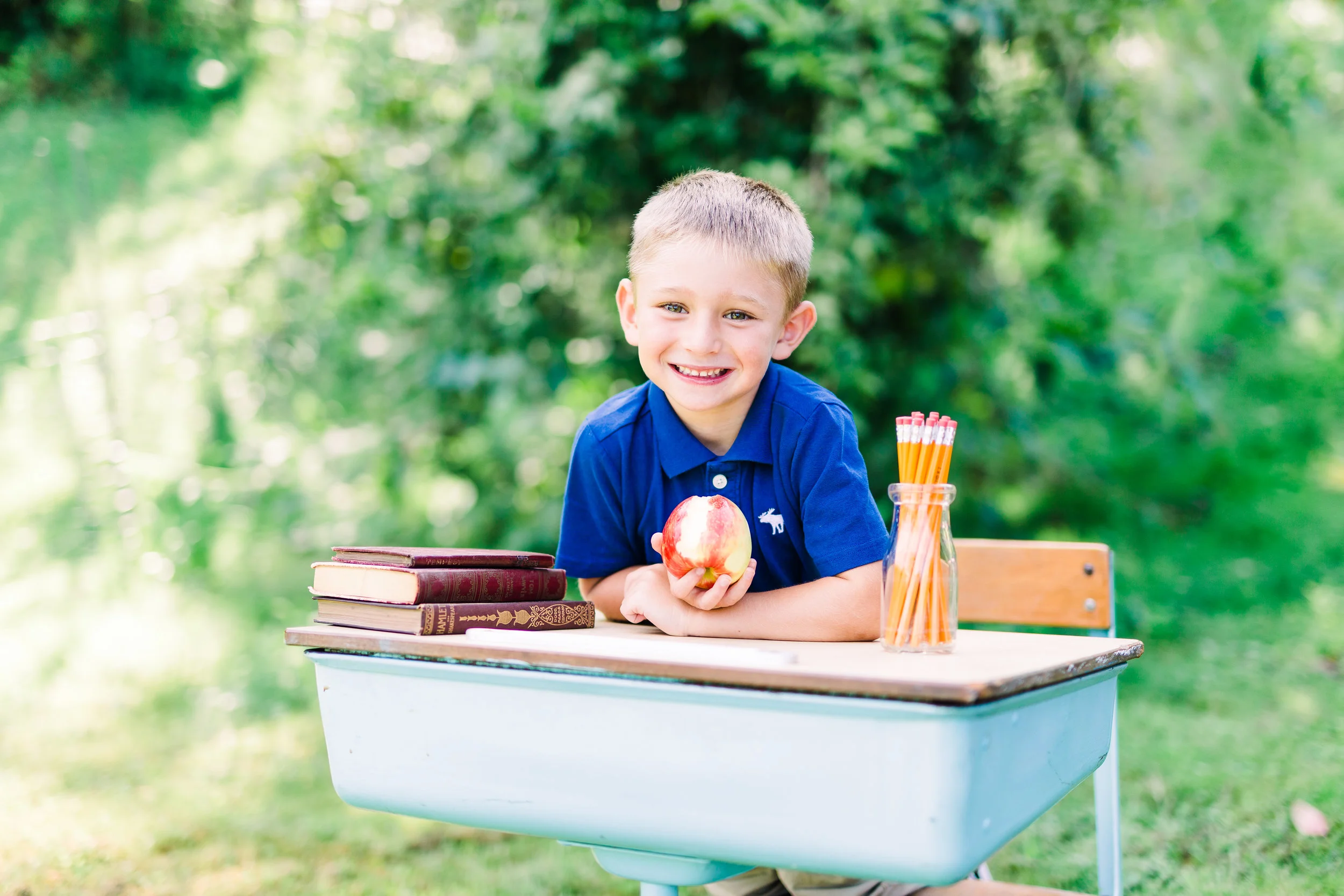 TristenSchoolDesk201913.jpg