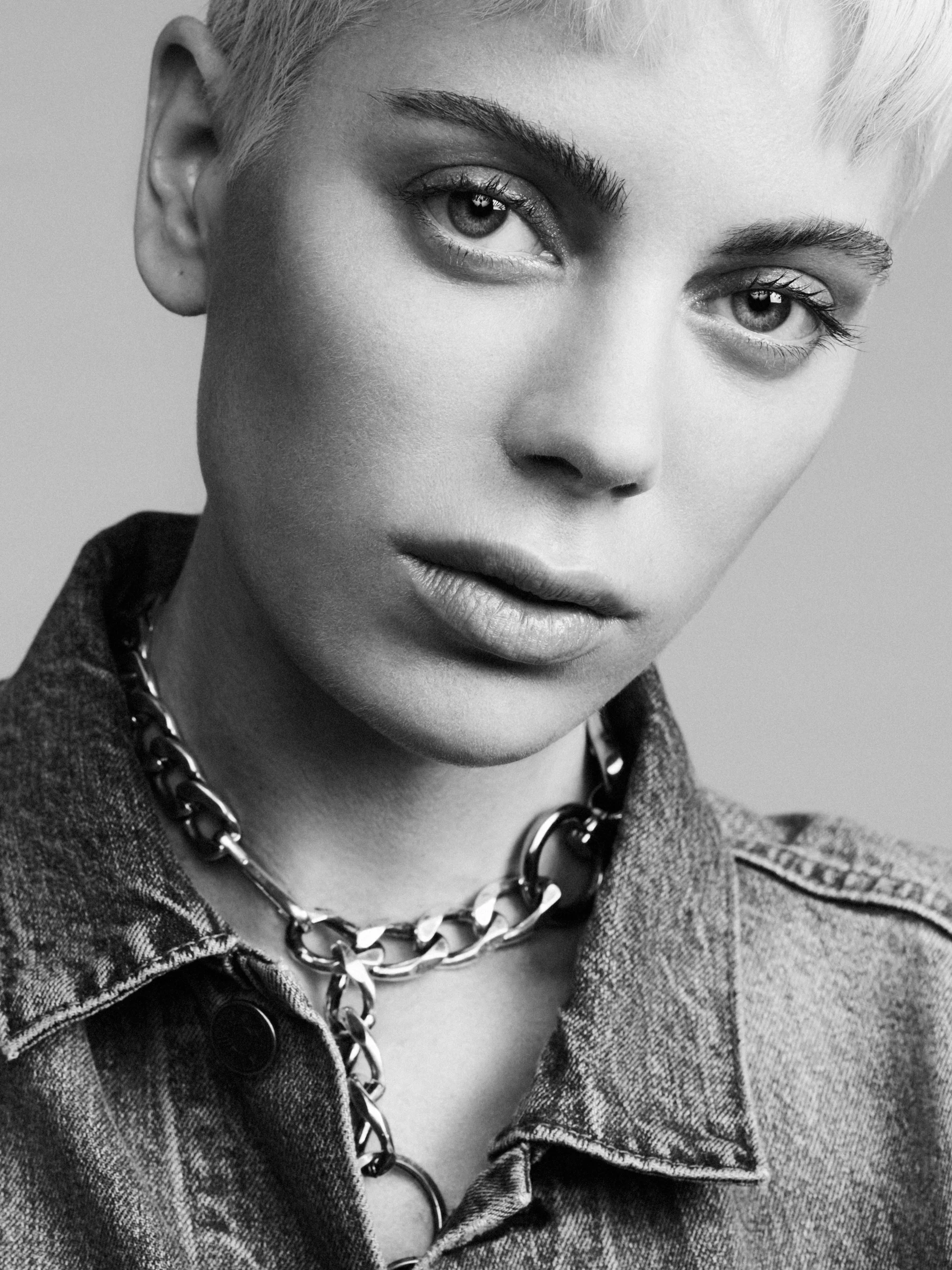 BlurTheLines-MilkMakeup-01.jpg