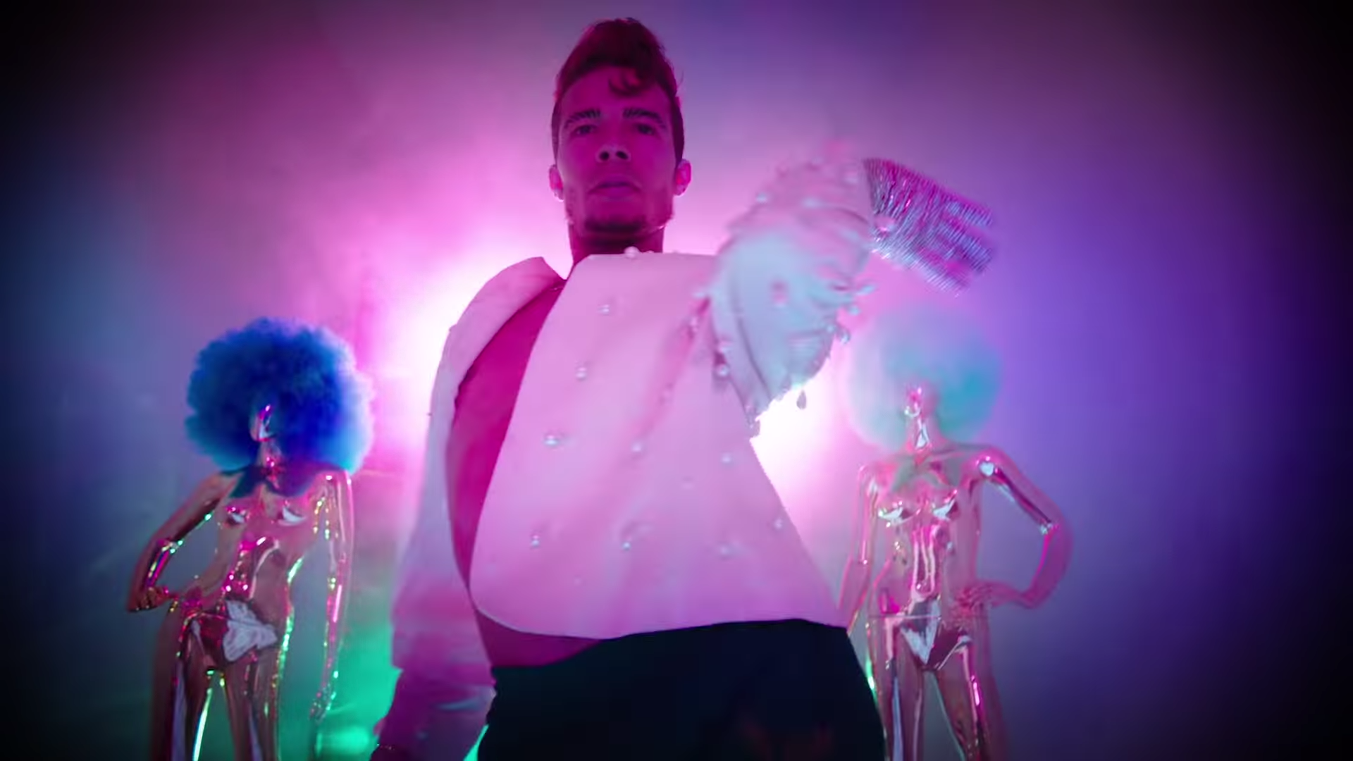 Leikeli47 - M I L K (Official Video) 1-58 screenshot.png