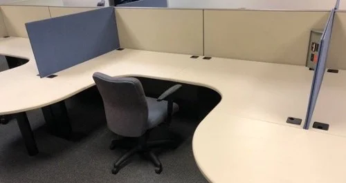 8’ x 7’ Modular Work Desk offers semi privacy and shared usage