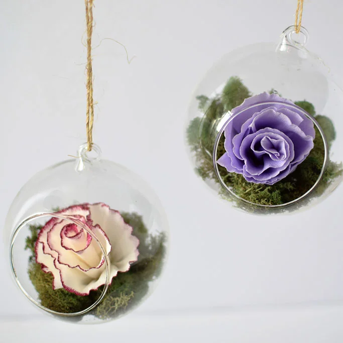 DIY-Paper-Flower-Hanging-Glass-Globes-for-Your-Wedding-featured-image-DIY-tutorial-paperflowers-crepepaperflowers-bridalshower-backdrop-hangingglassglobes-ceremony.jpg