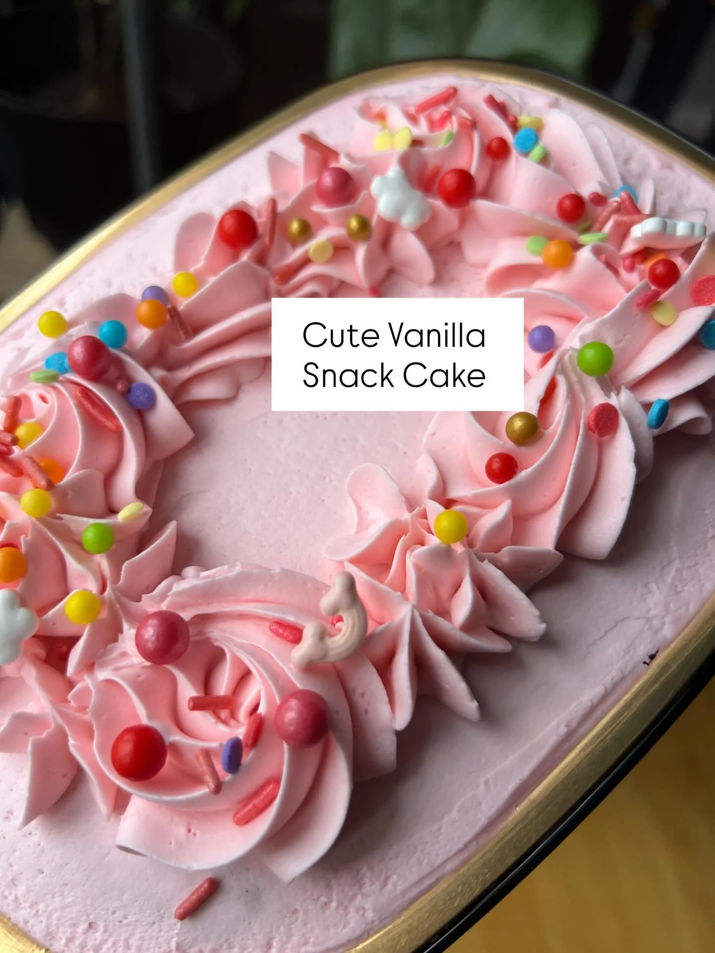 Come visit the Farmstand today!  Get your treats and stocking stuffers all in one stop. 
#warwick #warwickbakery #bakery #stockingstuffers #dessertgifts