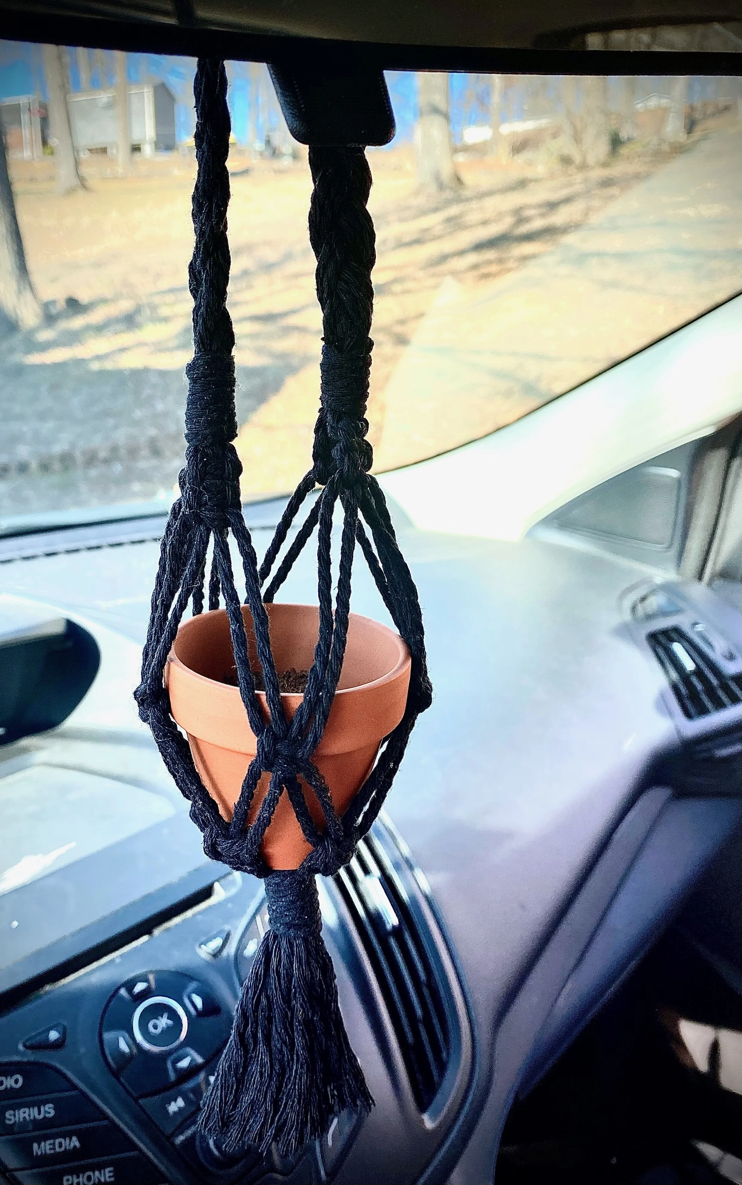 Mini Macrame hanger (black)