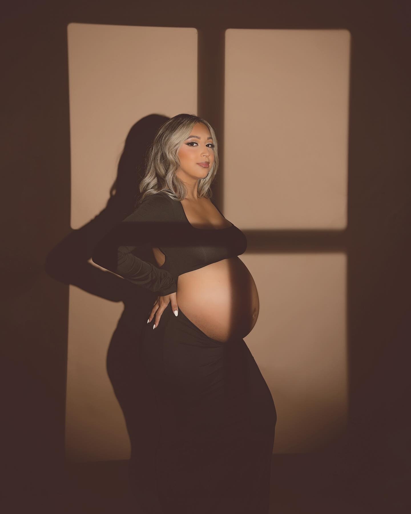 I mean how gorgeous is @beautybysoniap 😍

MUA: @brooklynbeatsfaces 

 #njmaternityphotographer #njmaternityphotography #maternityshoot #maternity #momtobe #njphotographer #njphotography #pregnant #pregnancy #pregnantbelly #moms #njmoms #nj #newjerse