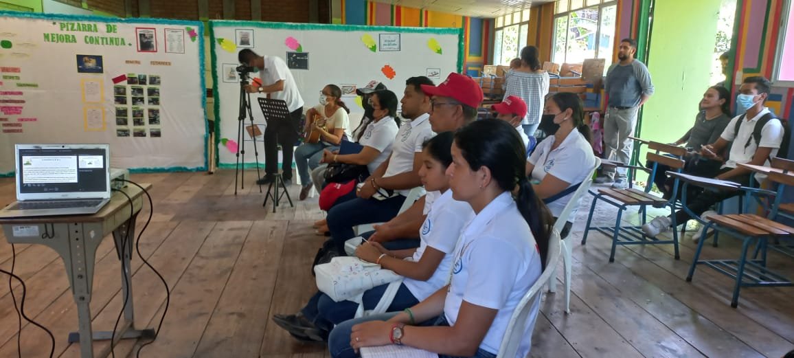 Visit of the Fundacion Hogar Luceros del Amanecer of Camoapa