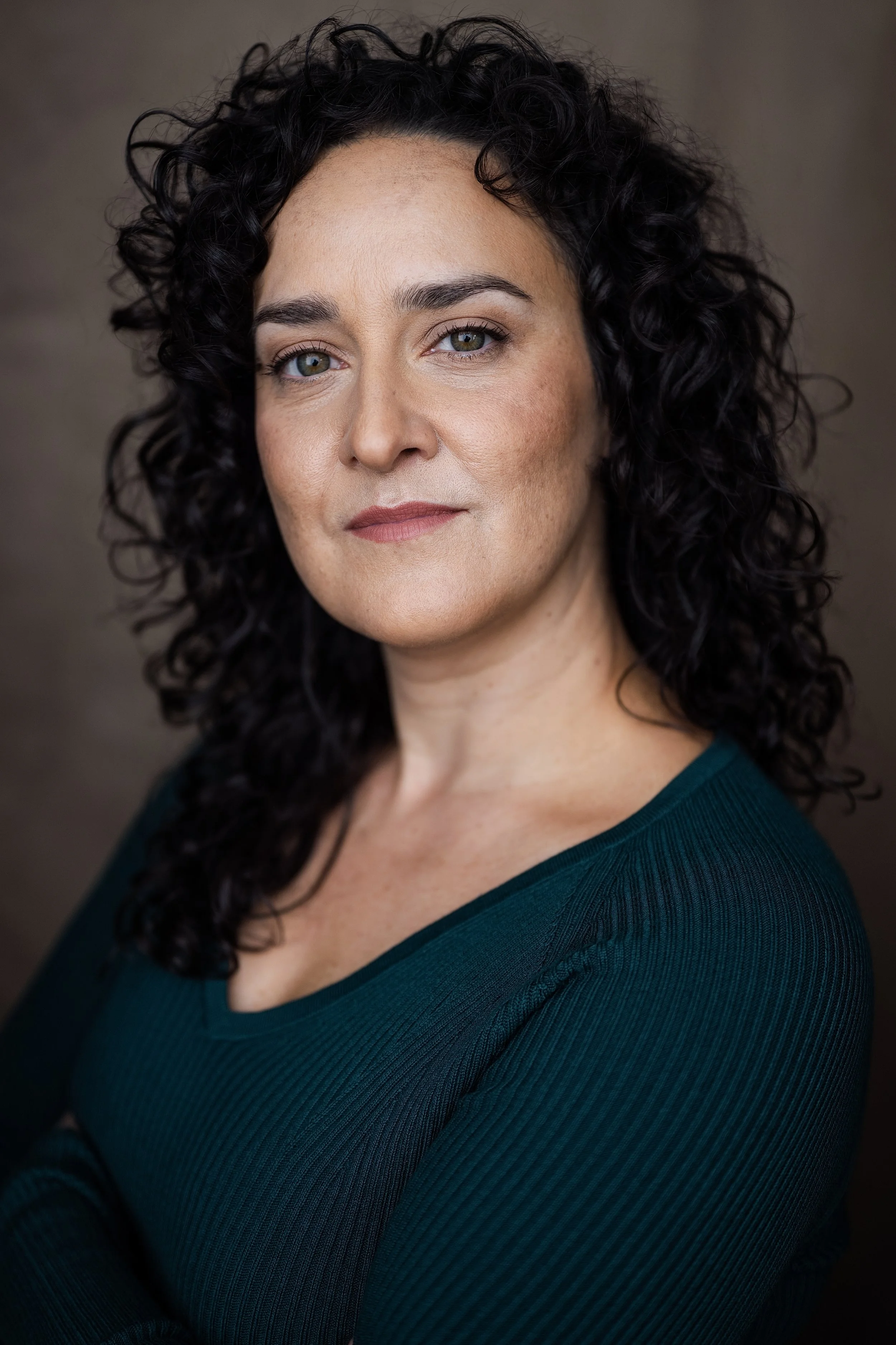 YBPHOTO_GILLIAN WEEKS2-4.jpg