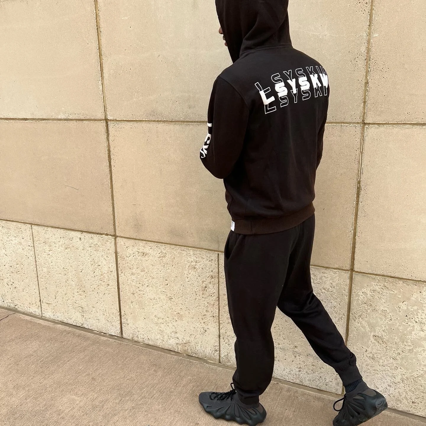 E012F6F6-0E80-4671-92A1-77D73AC18FD9