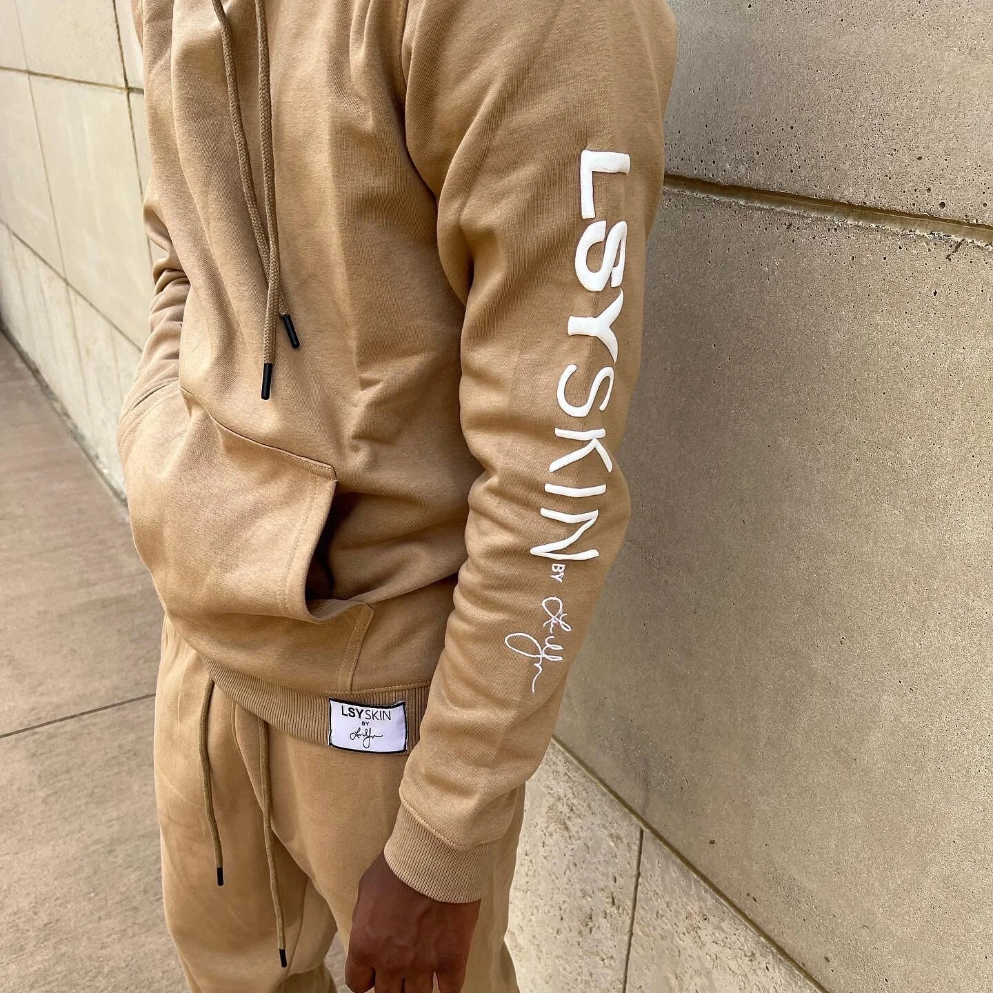 87DD1958-0FA7-4258-9C70-083BC2654091