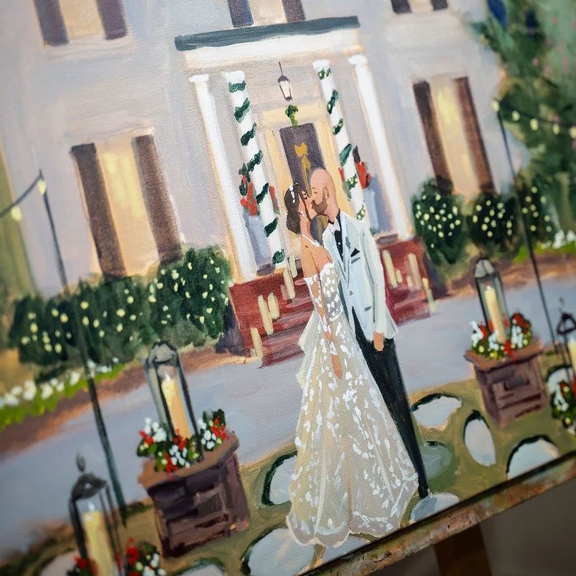 Kayla &amp; Matthew said &ldquo;let&rsquo;s make it Christmas&hellip; but elevated&rdquo; and absolutely delivered 🎄❤️

A magical nighttime celebration wrapped in twinkle lights, poinsettias, and green garland twirled on the historic courtyard colum