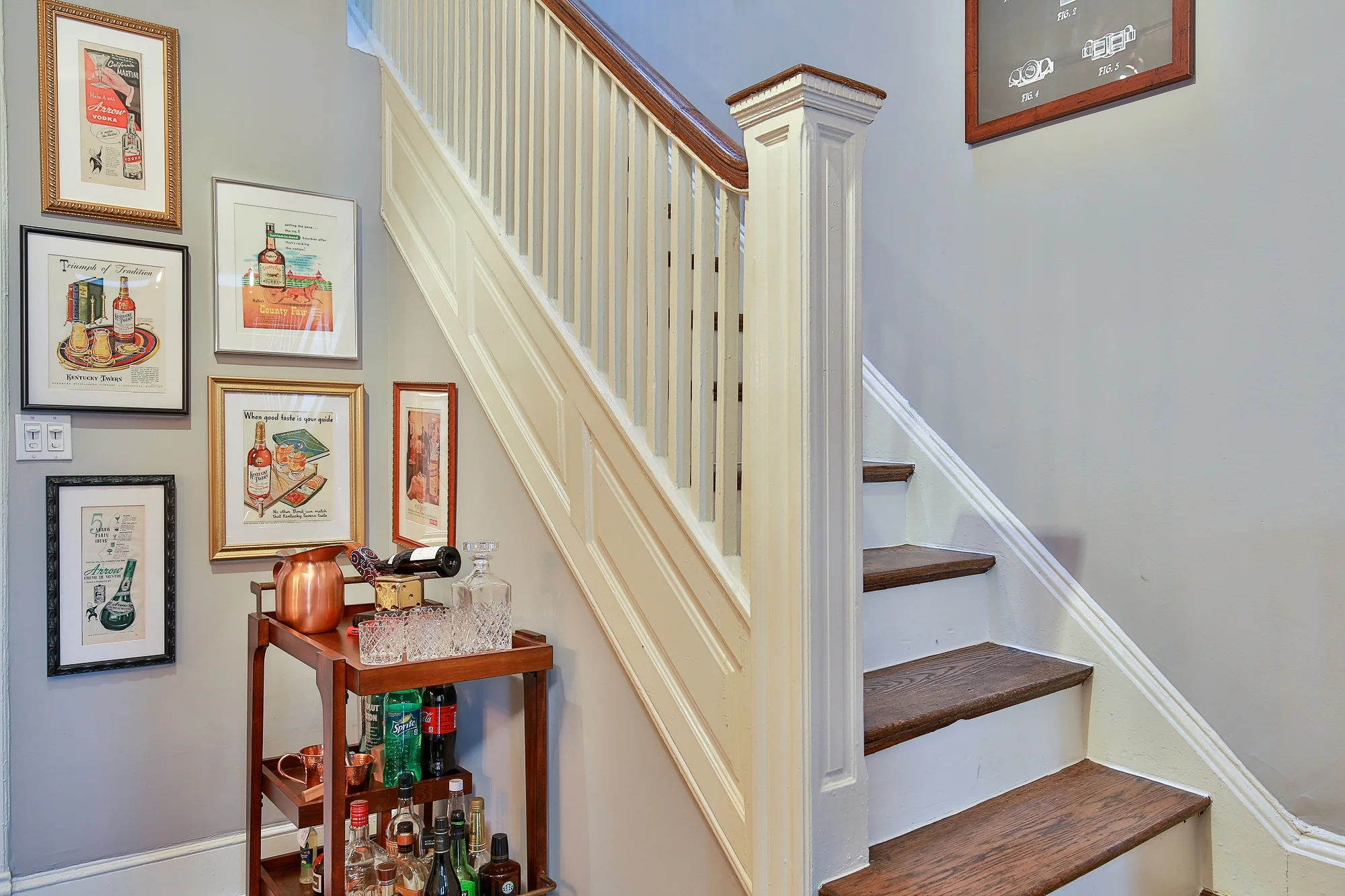1468NewtonSt003.jpg